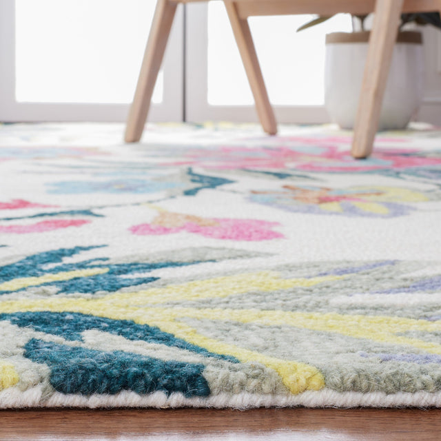Safavieh Jardin Jar151A Ivory/Pink Rug - Safavieh - jar151a - 6r