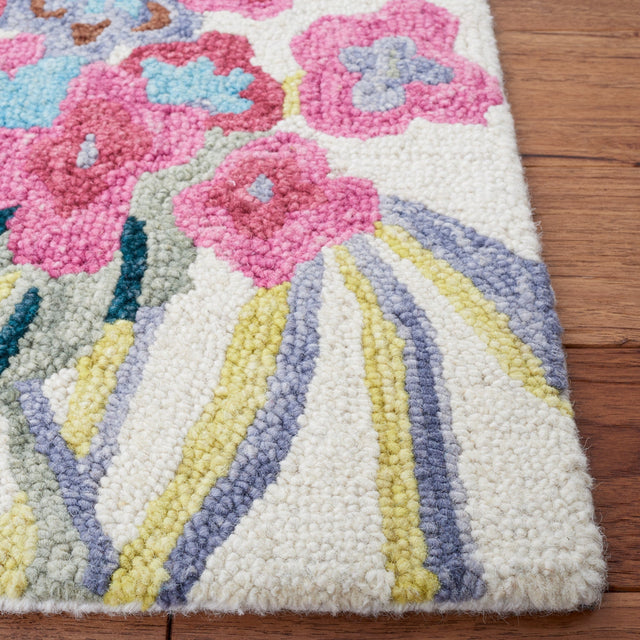 Safavieh Jardin Jar151A Ivory/Pink Rug - Safavieh - jar151a - 6r