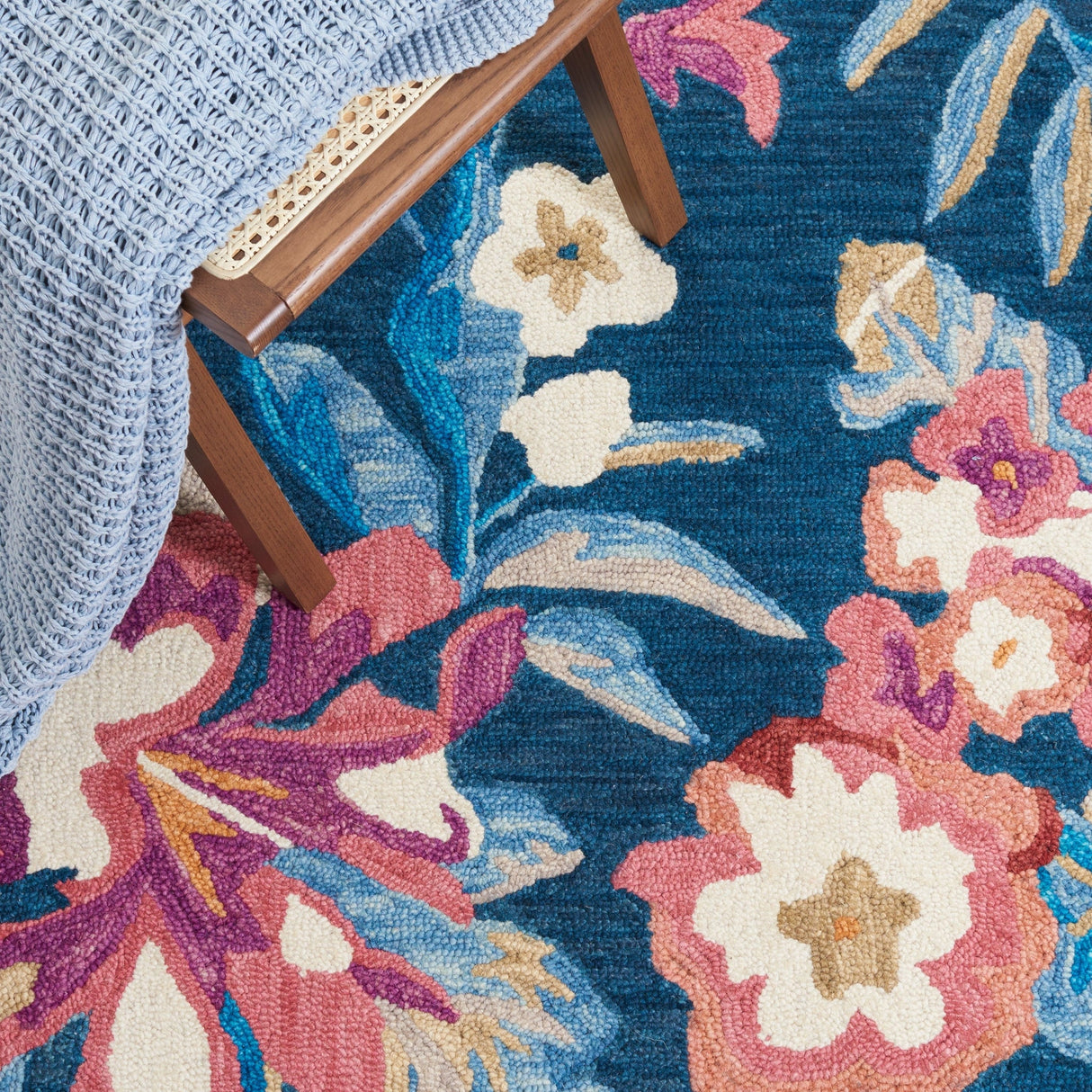 Safavieh Jardin Jar152M Blue/Pink Rug - Safavieh - jar152m - 6r