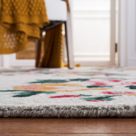 Safavieh Jardin Jar156A Ivory/Red Rug - Safavieh - jar156a - 6r