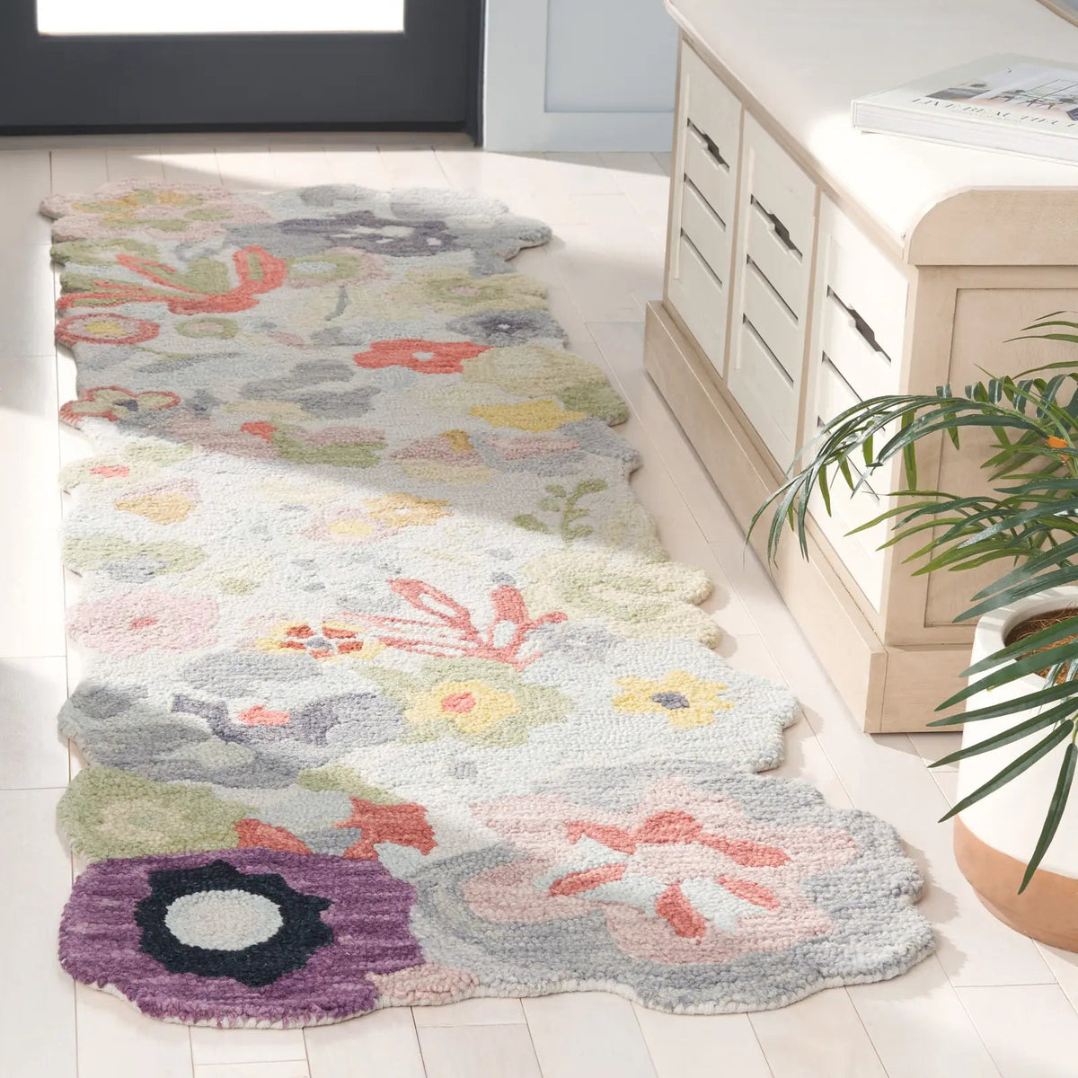 Safavieh Jardin 2'-3" x 8'-0" Rug in Green / Pink