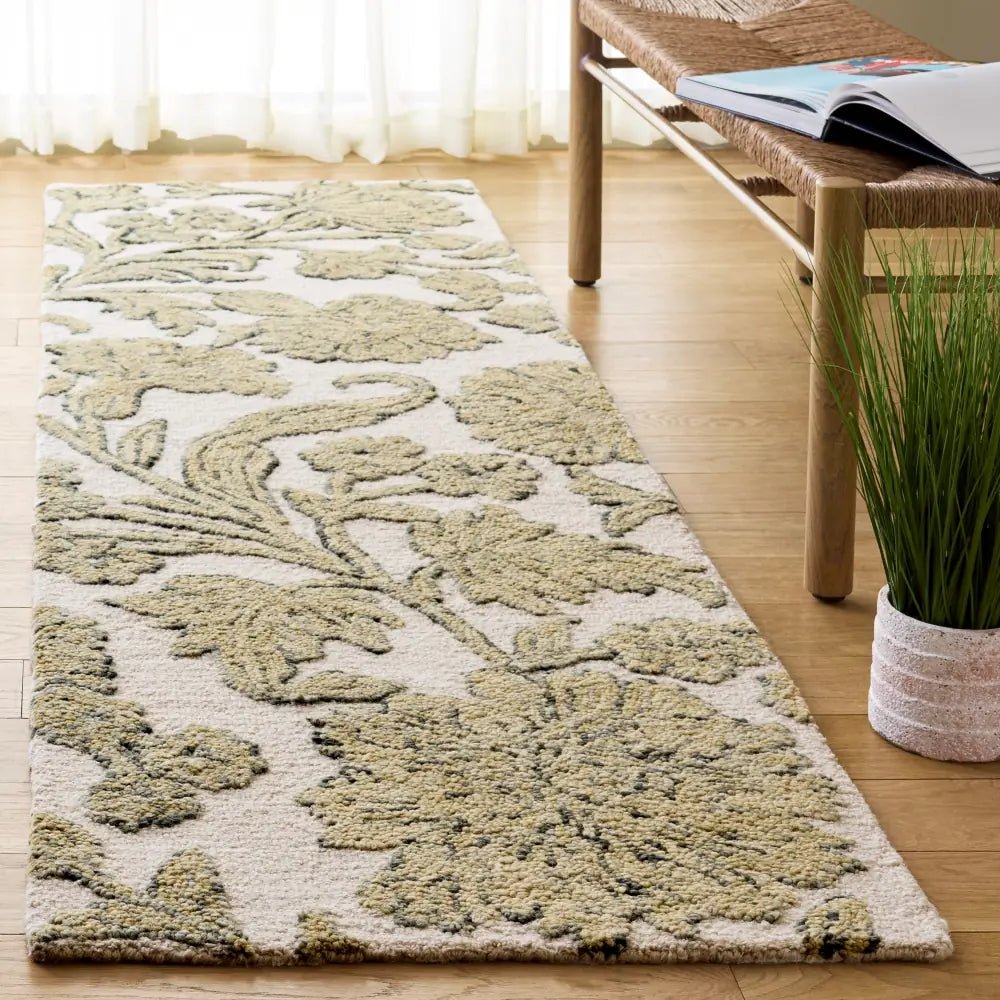Safavieh Jardin 2'-3" x 8'-0" Rug in Ivory / Green