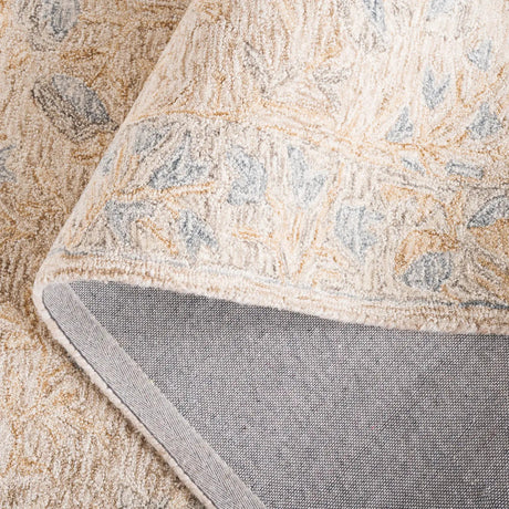 Safavieh Jardin 4'-0" x 6'-0" Rug in Beige / Grey