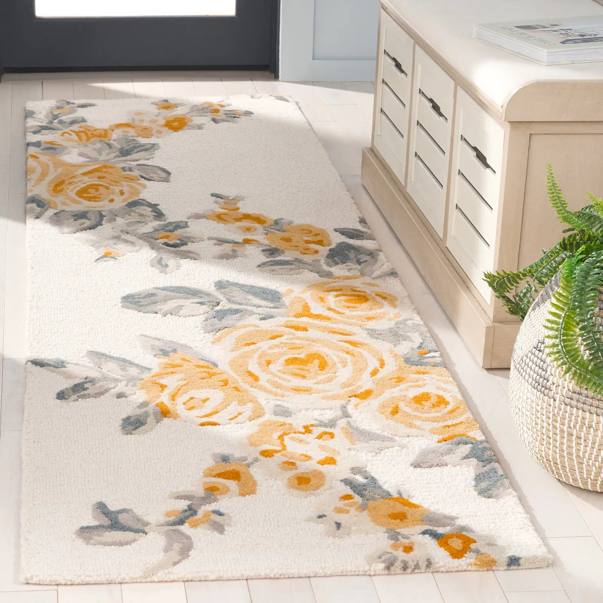 Safavieh Jardin 2'-3" x 8'-0" Rug in Ivory / Gold