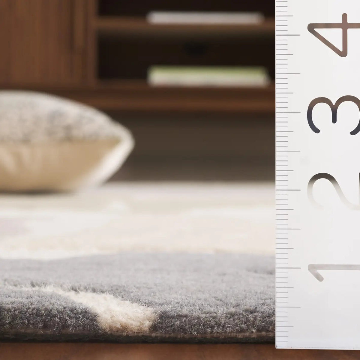 Safavieh Jardin 4'-0" x 6'-0" Rug in Ivory / Grey