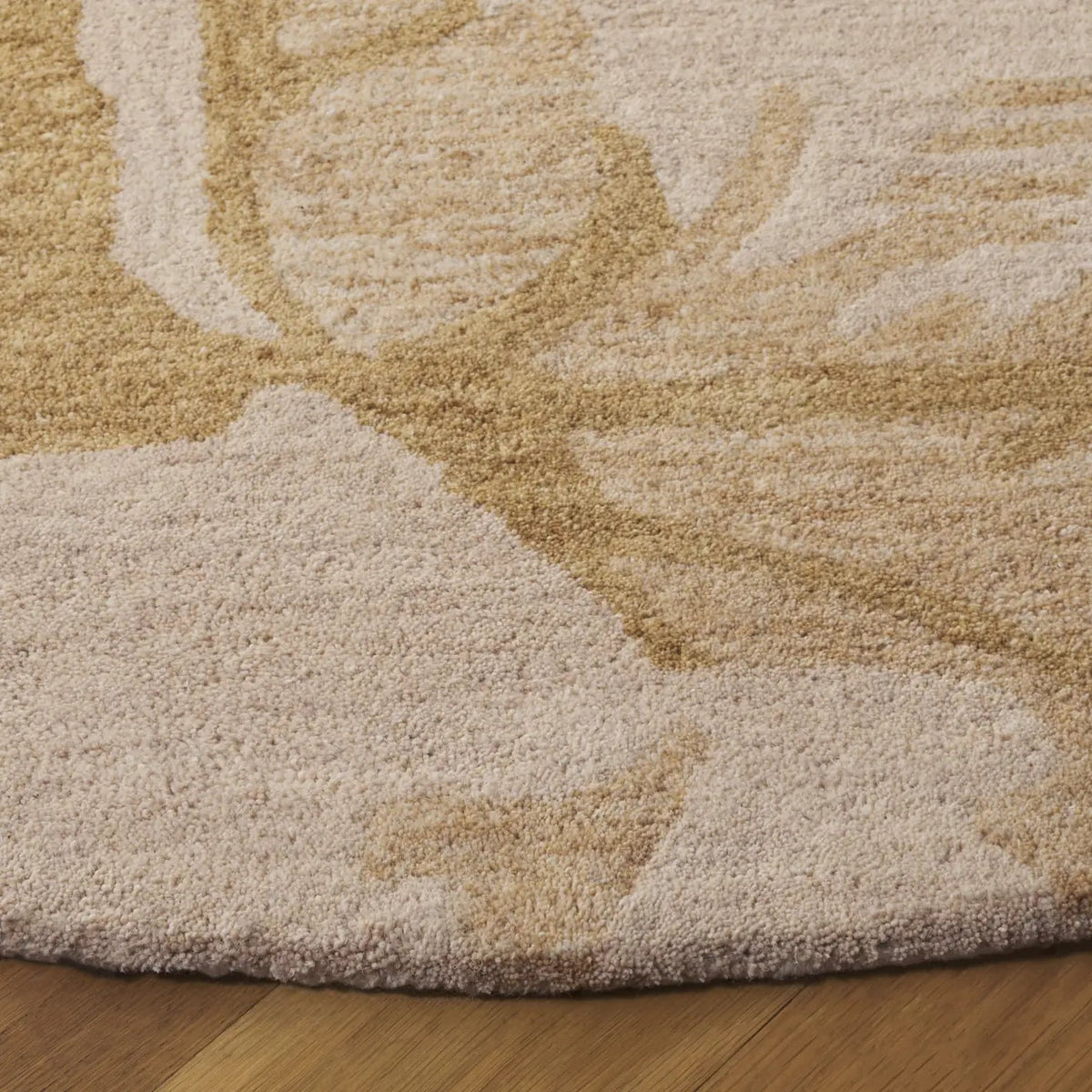 Safavieh Jardin 6'-0" x 6'-0" Rug in Ivory / Beige
