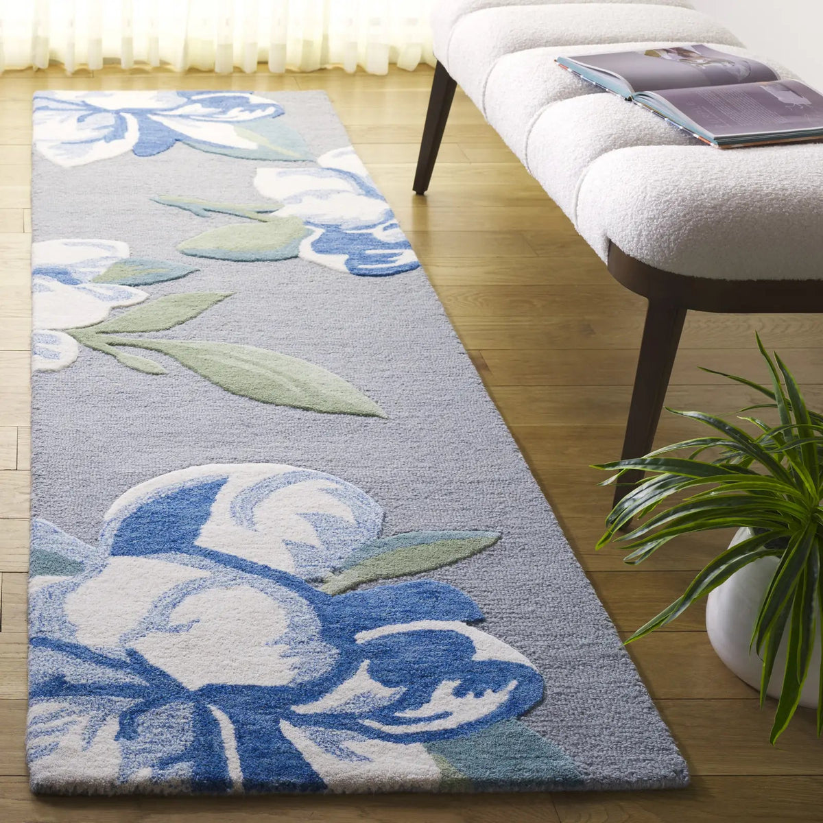 Safavieh Jardin 2'-3" x 8'-0" Rug in Grey / Ivory