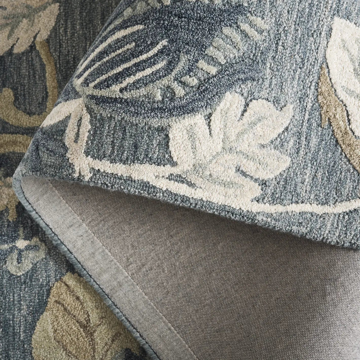 Safavieh Jardin 2'-3" x 8'-0" Rug in Blue / Beige
