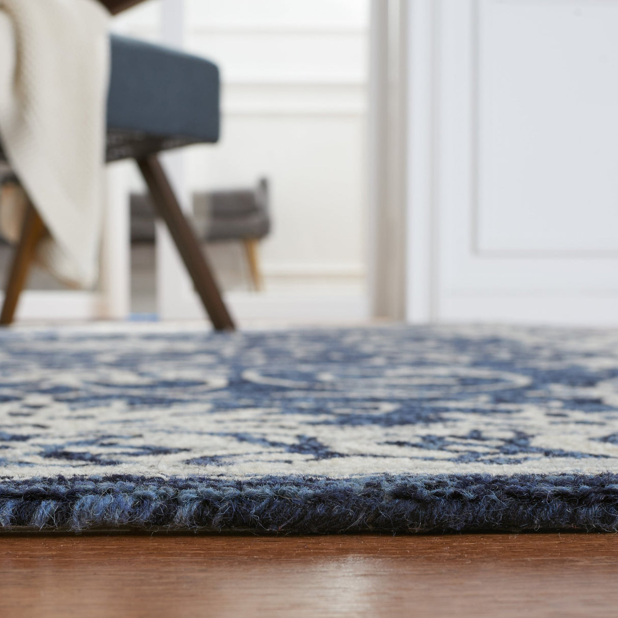 Safavieh Jardin Jar601N Navy/Ivory Rug - Safavieh - jar601n - 3