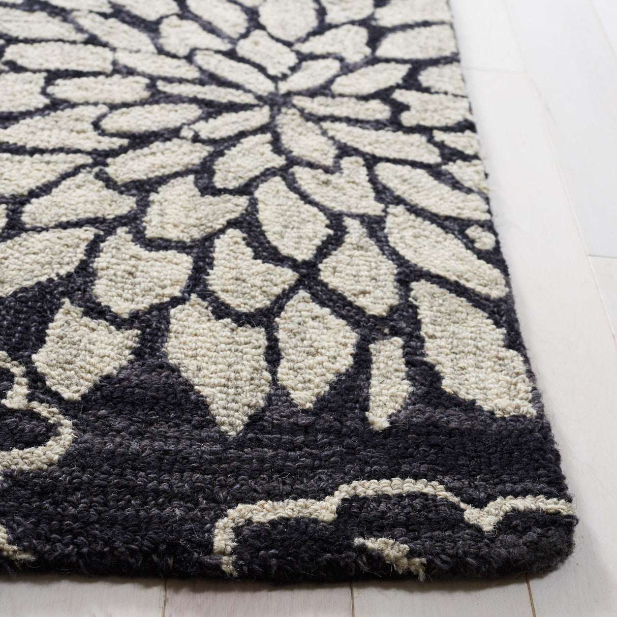 Safavieh Jardin Jar602Z Black/Ivory Rug - Safavieh - jar602z - 3