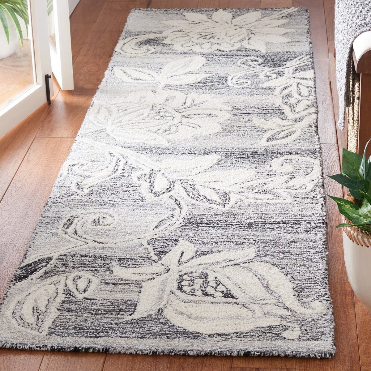 Safavieh Jardin Jar731Z Black/Ivory Rug - Safavieh - jar731z - 6r