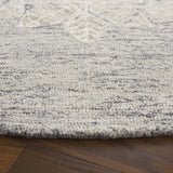 Safavieh Jardin 6'-0" x 6'-0" Rug in Grey / Ivory