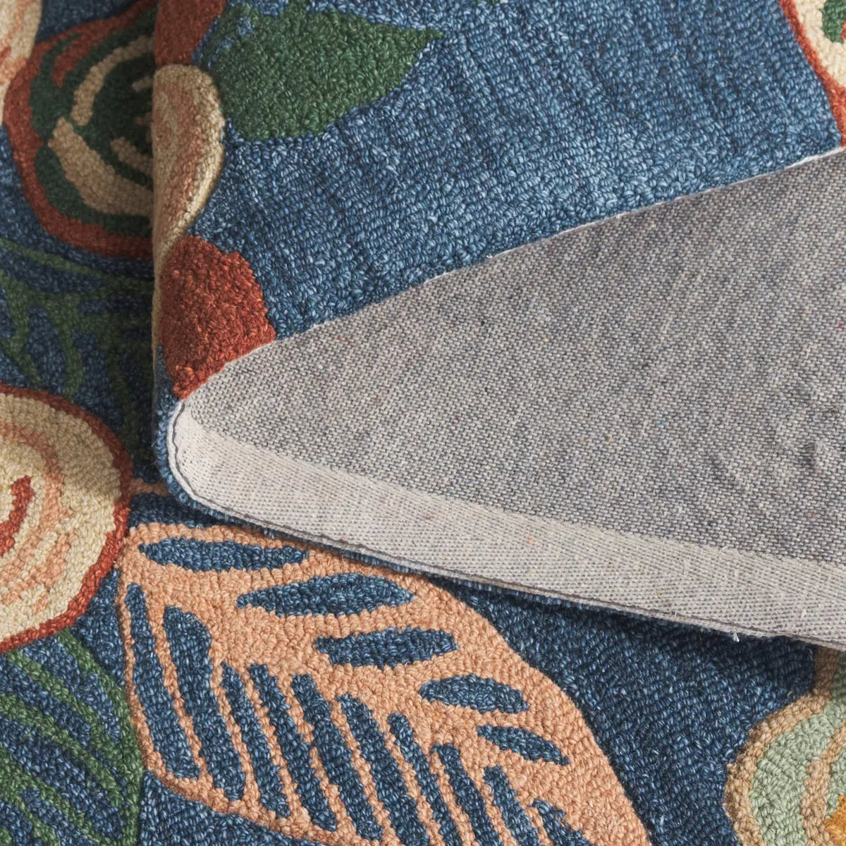 Safavieh Jardin 4'-0" x 6'-0" Rug in Blue / Pink