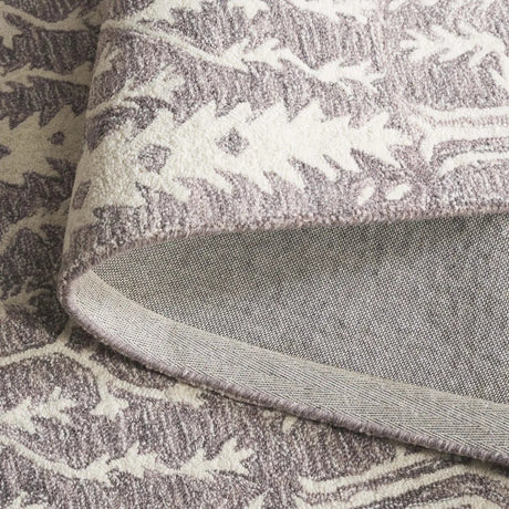Safavieh Jardin 4'-0" x 6'-0" Rug in Purple / Ivory