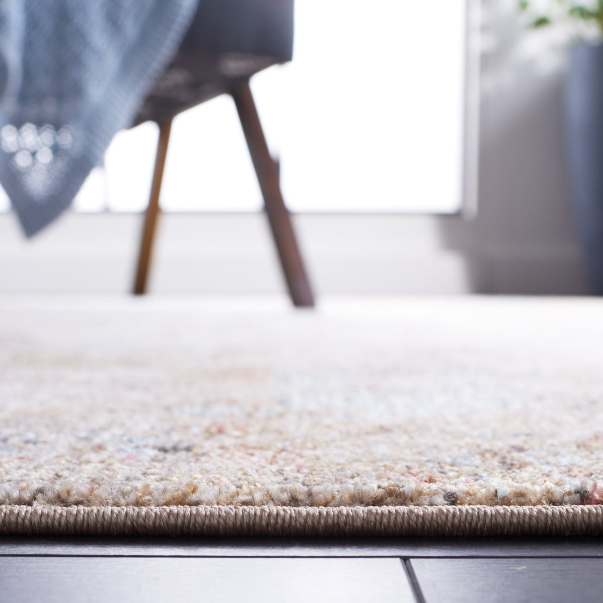 Safavieh Jasmine Jsm341B Beige/Light Blue Rug - Safavieh - jsm341b - 5r