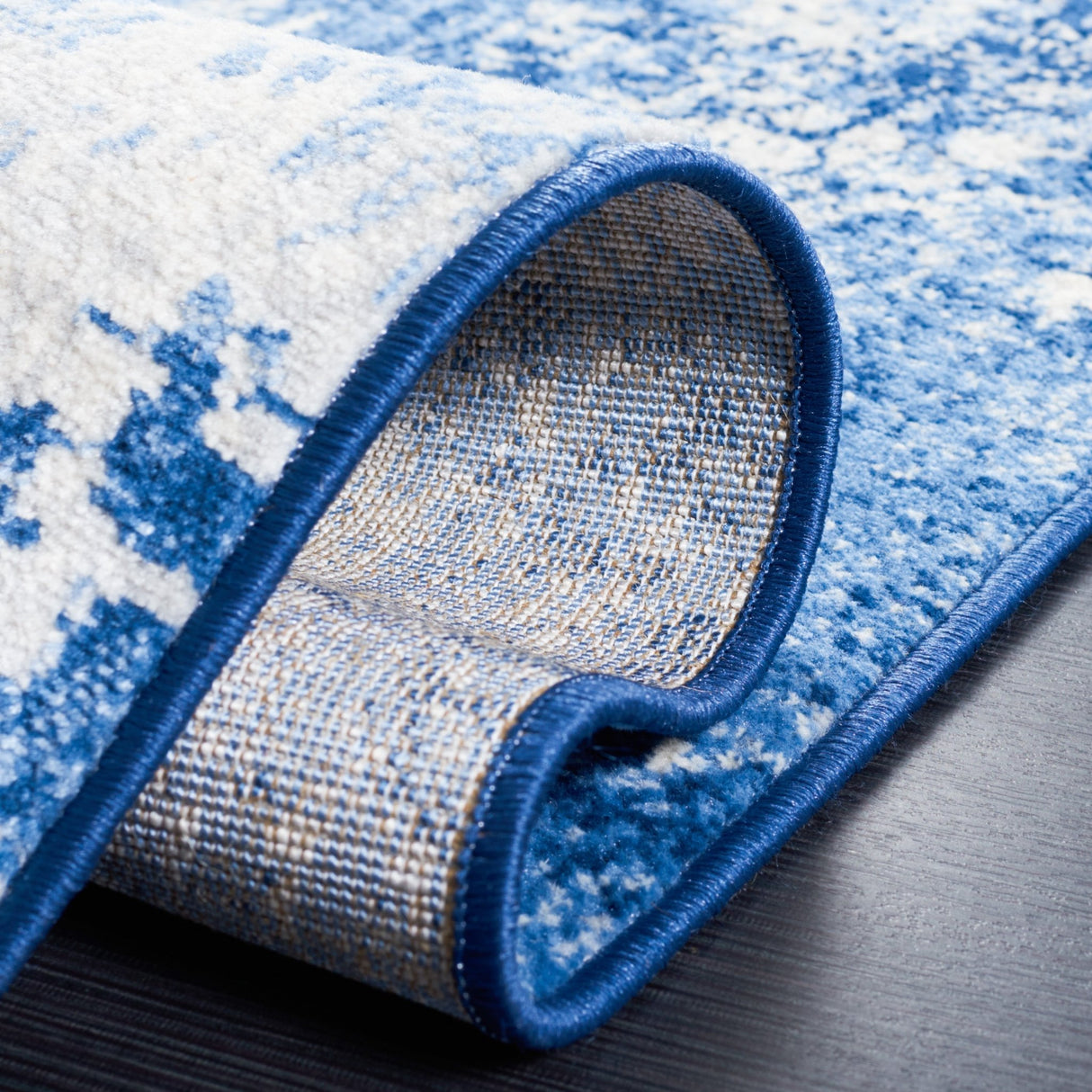 Safavieh Jasper Jsp118N Navy/Ivory Rug - Safavieh - jsp118n - 7r