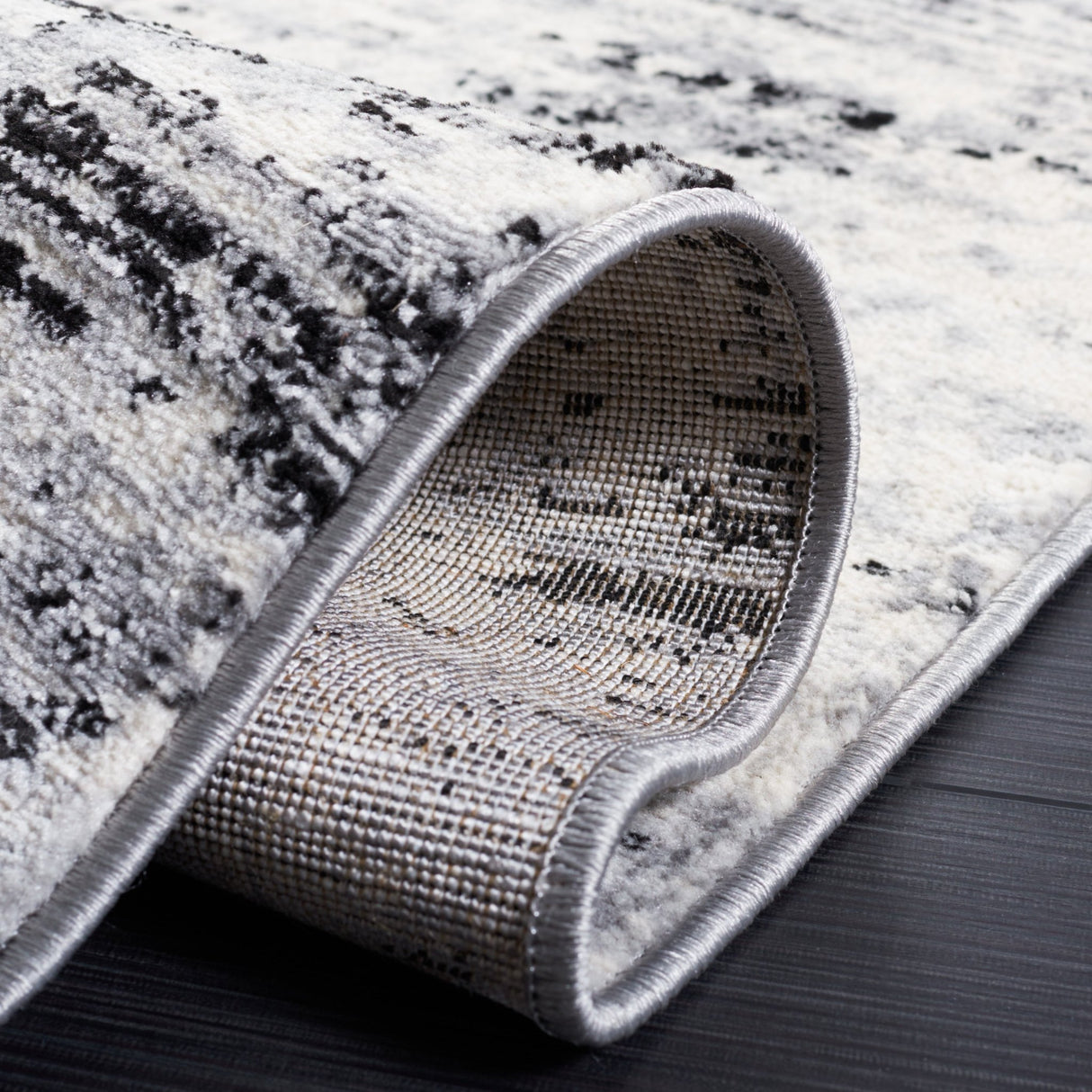 Safavieh Jasper Jsp127Z Black/Ivory Rug - Safavieh - jsp127z - 7r