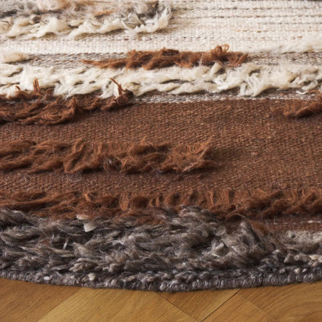 Safavieh Kenya 6'-0" x 6'-0" Rug in Grey / Brown