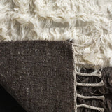 Safavieh Kenya 4'-0" x 6'-0" Rug in Ivory / Grey