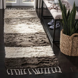 Safavieh Kenya 2'-3" x 8'-0" Rug in Ivory / Grey