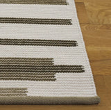 Safavieh Kenya 4'-0" x 6'-0" Rug in Olive / Ivory