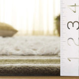 Safavieh Kenya 4'-0" x 6'-0" Rug in Olive / Ivory