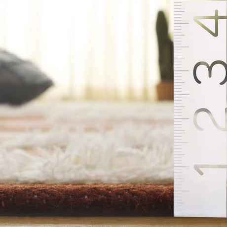Safavieh Kenya 4'-0" x 6'-0" Rug in Rust / Ivory