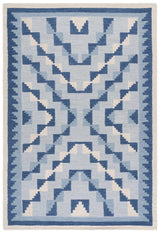 Safavieh Kenya 4'-0" x 6'-0" Rug in Blue / Ivory