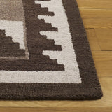 Safavieh Kenya 4'-0" x 6'-0" Rug in Brown / Ivory
