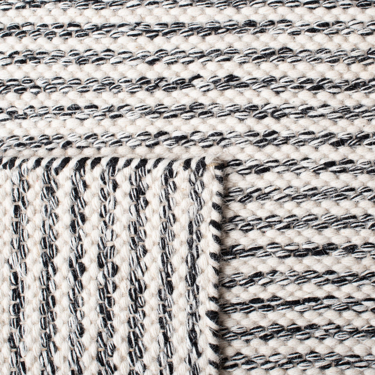 Safavieh Kilim Klm378Z Black/Ivory Rugs - Safavieh - klm378z - 29