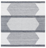 Safavieh Kilim 6'-0" x 6'-0" Rug in Light Grey / Ivory
