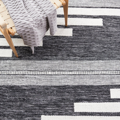 Safavieh Kilim Klm448Z Ivory/Black Rug - Safavieh - klm448z - 3