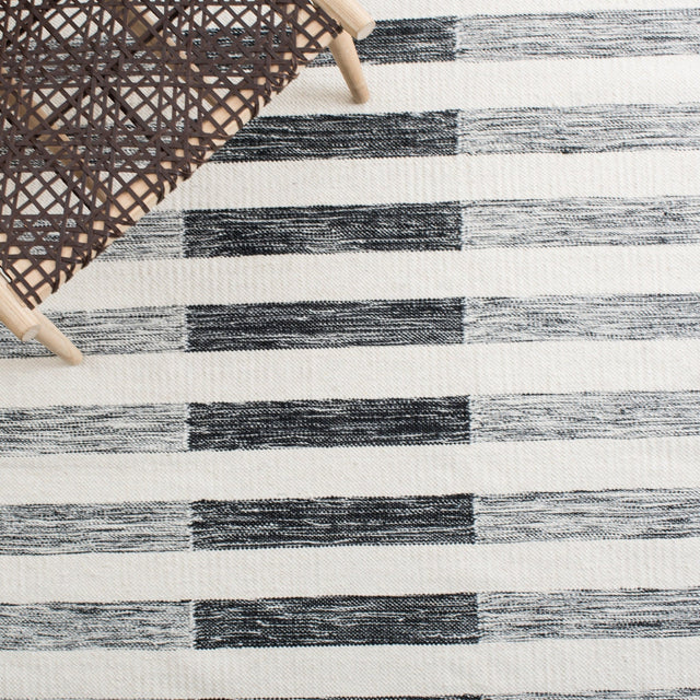 Safavieh Kilim Klm529A Ivory/Black Rug - Safavieh - klm529a - 4