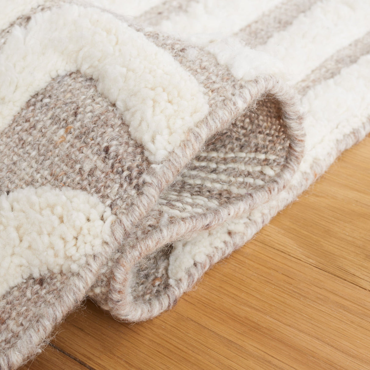 Safavieh Kilim Klm652B Beige/Ivory Rug - Safavieh - klm652b - 4