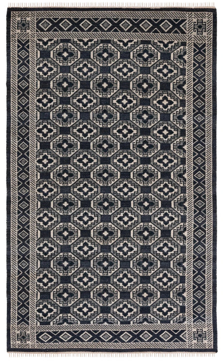 Safavieh Kilim 4'-0" x 6'-0" Rug in Black / Ivory