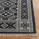 Safavieh Kilim 4'-0" x 6'-0" Rug in Black / Ivory