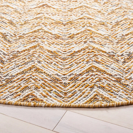 Safavieh Kilim 6'-0" x 6'-0" Rug in Gold / Black