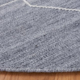 Safavieh Kilim 7'-0" x 7'-0" Rug in Dark Grey / Ivory