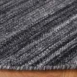Safavieh Kilim 7'-0" x 7'-0" Rug in Black / Ivory