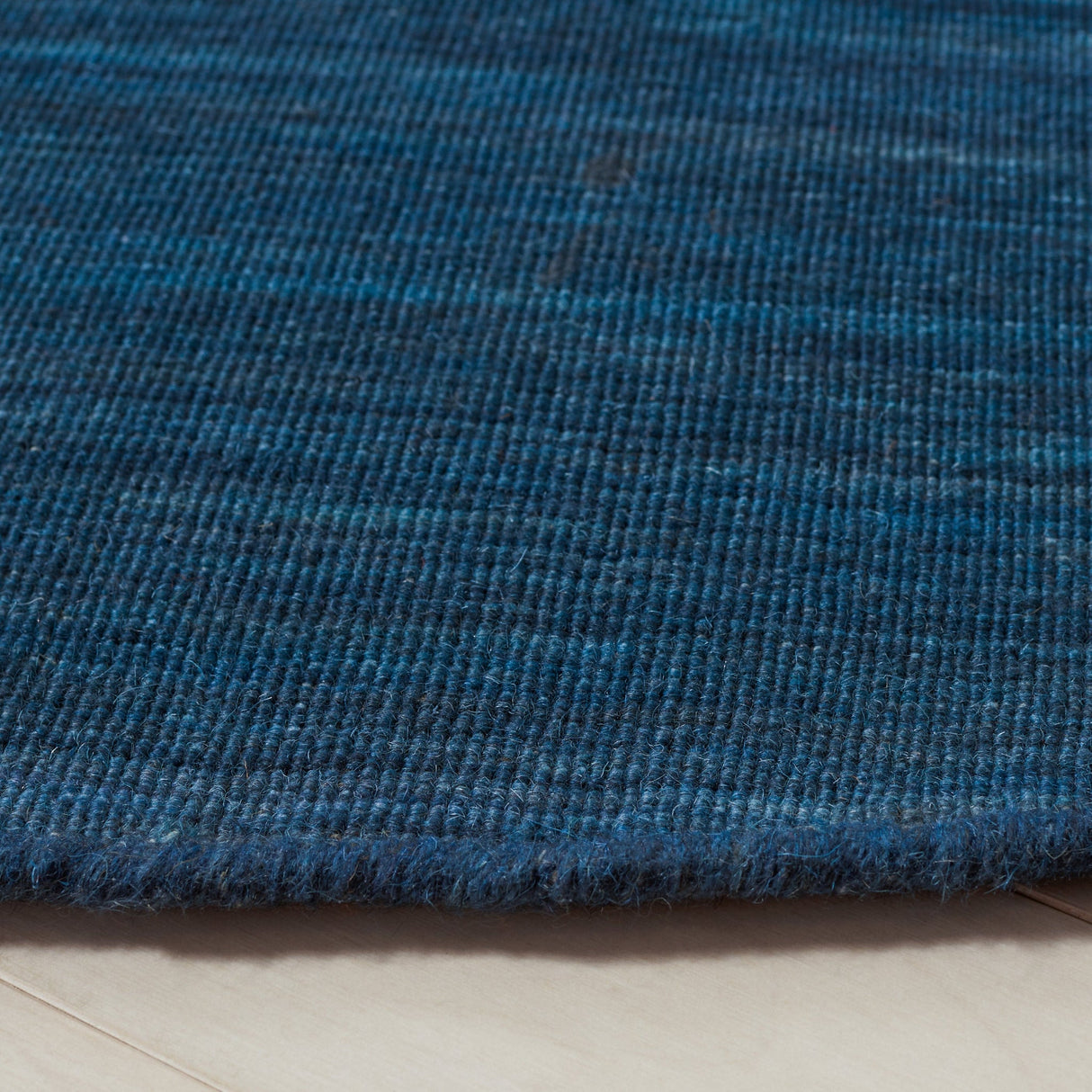Safavieh Kilim Klm850N Navy/Blue Rug - Safavieh - klm850n - 3