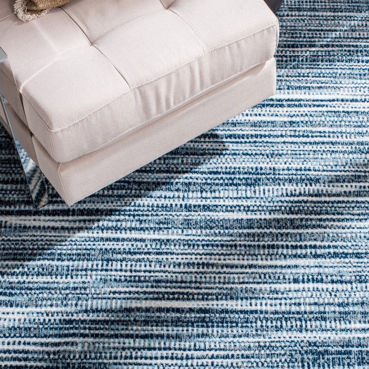 Safavieh Lagoon Lgn243N Navy/Ivory Rugs - Safavieh - lgn243n - 7r