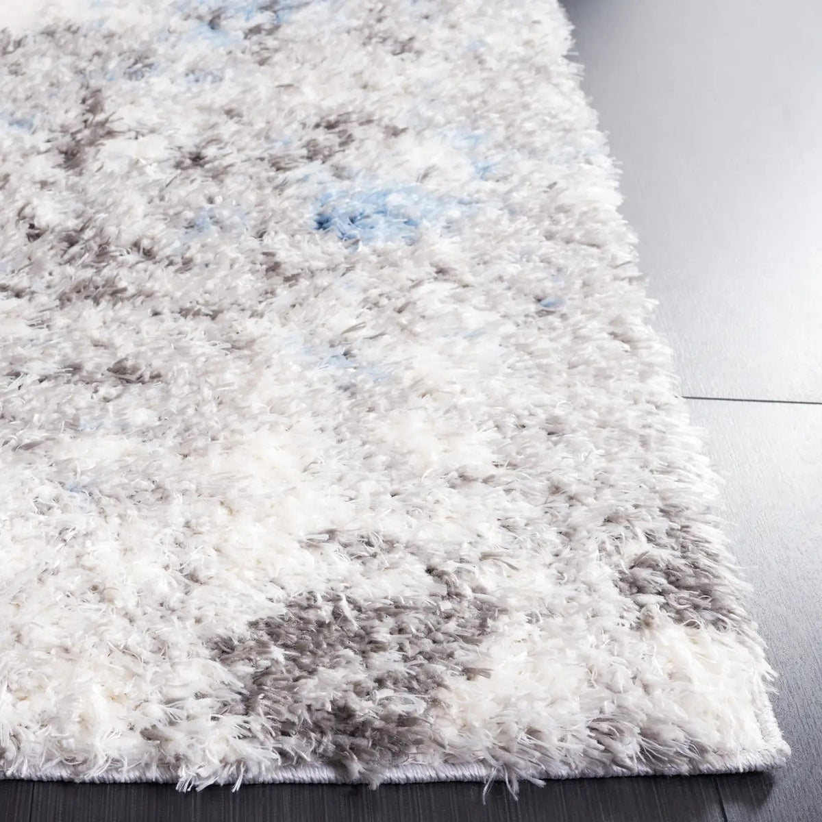 Safavieh Lindsay Shag 4'-0" x 6'-0" Rug in Grey / Blue Ivory