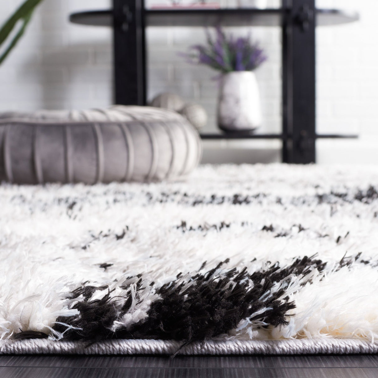 Safavieh Lindsay Shag Lns556G Grey/Black Ivory Rug - Safavieh - lns556g - 4
