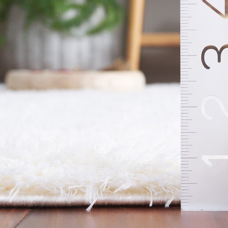 Safavieh Lindsay Shag Lns560A Ivory Rug - Safavieh - lns560a - 4
