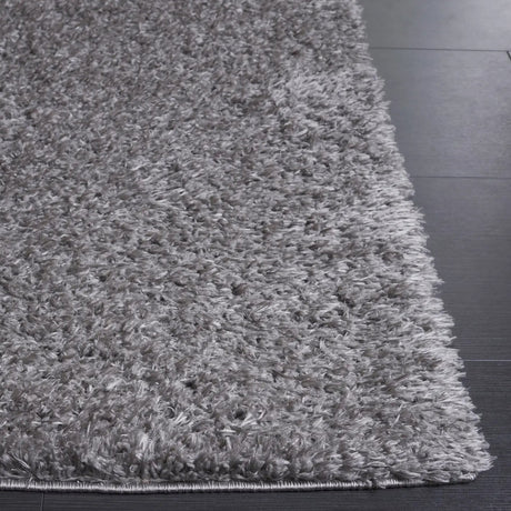 Safavieh Lindsay Shag 4'-0" x 6'-0" Rug in Dark Grey