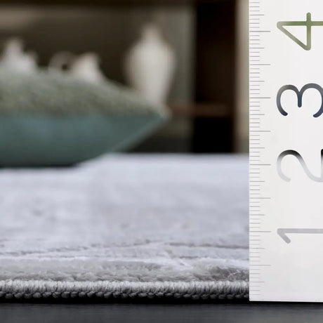 Safavieh Loft 5'-0" x 8'-0" Rug in Greige