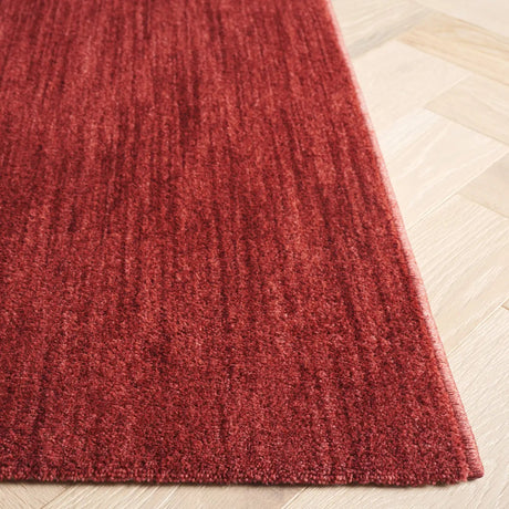Safavieh Mabel 4'-0" x 6'-0" Rug in Red / Dark Red