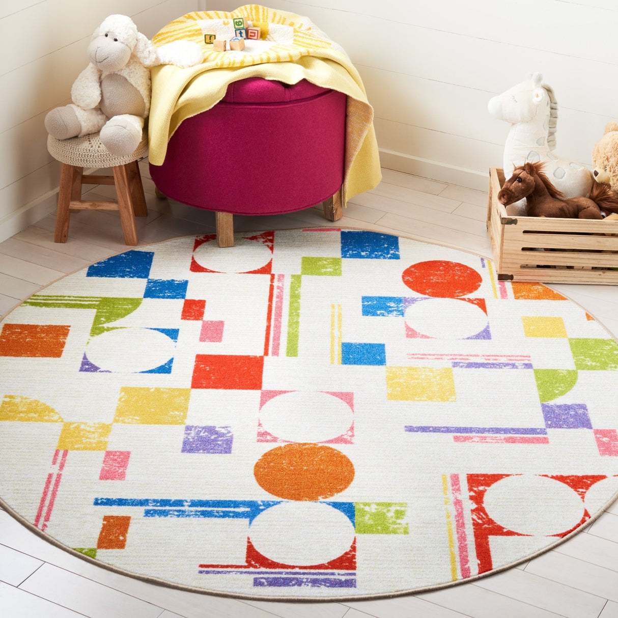 Safavieh Machine Washable Kids Playhouse Kph203A Ivory/Red Rug - Safavieh - kph203a - 5r