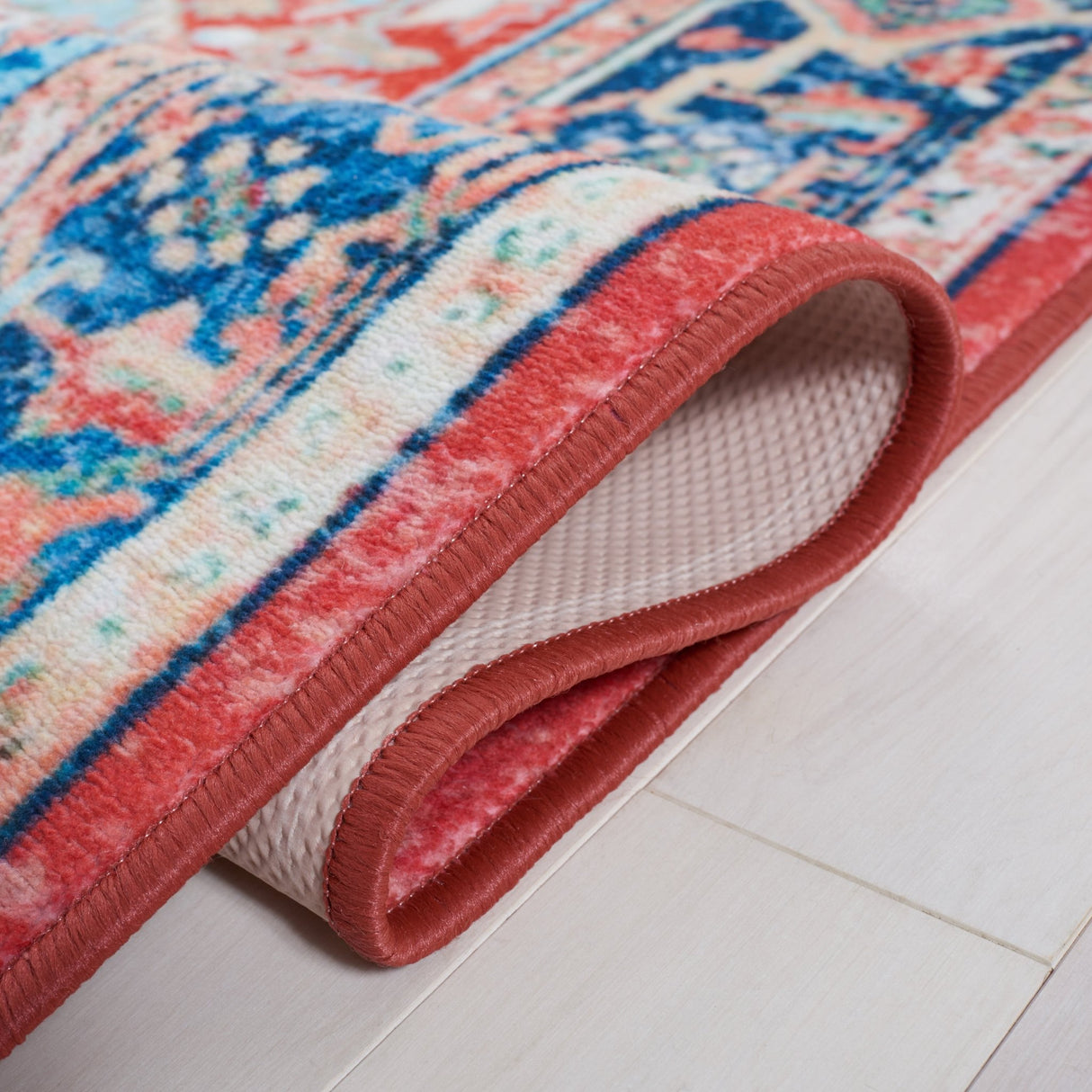 Safavieh Machine Washable Riviera Riv182N Navy/Red Rug - Safavieh - riv182n - 7r