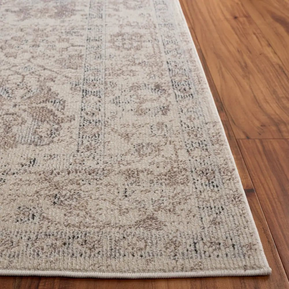 Safavieh Madison 5'-3" x 7'-6" Rug in Ivory / Beige Grey